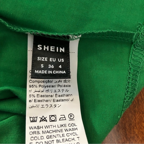 Brand  New Never Worn - Green Cropped Tee - Picture 4 of 4